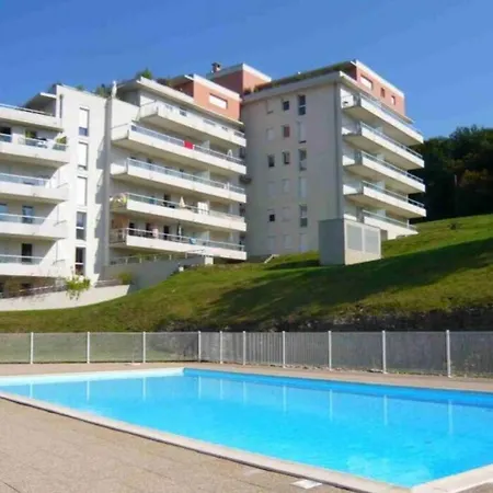 2 Pieces Avec Terrasse, Piscine, Parking Privatif * 贝桑松